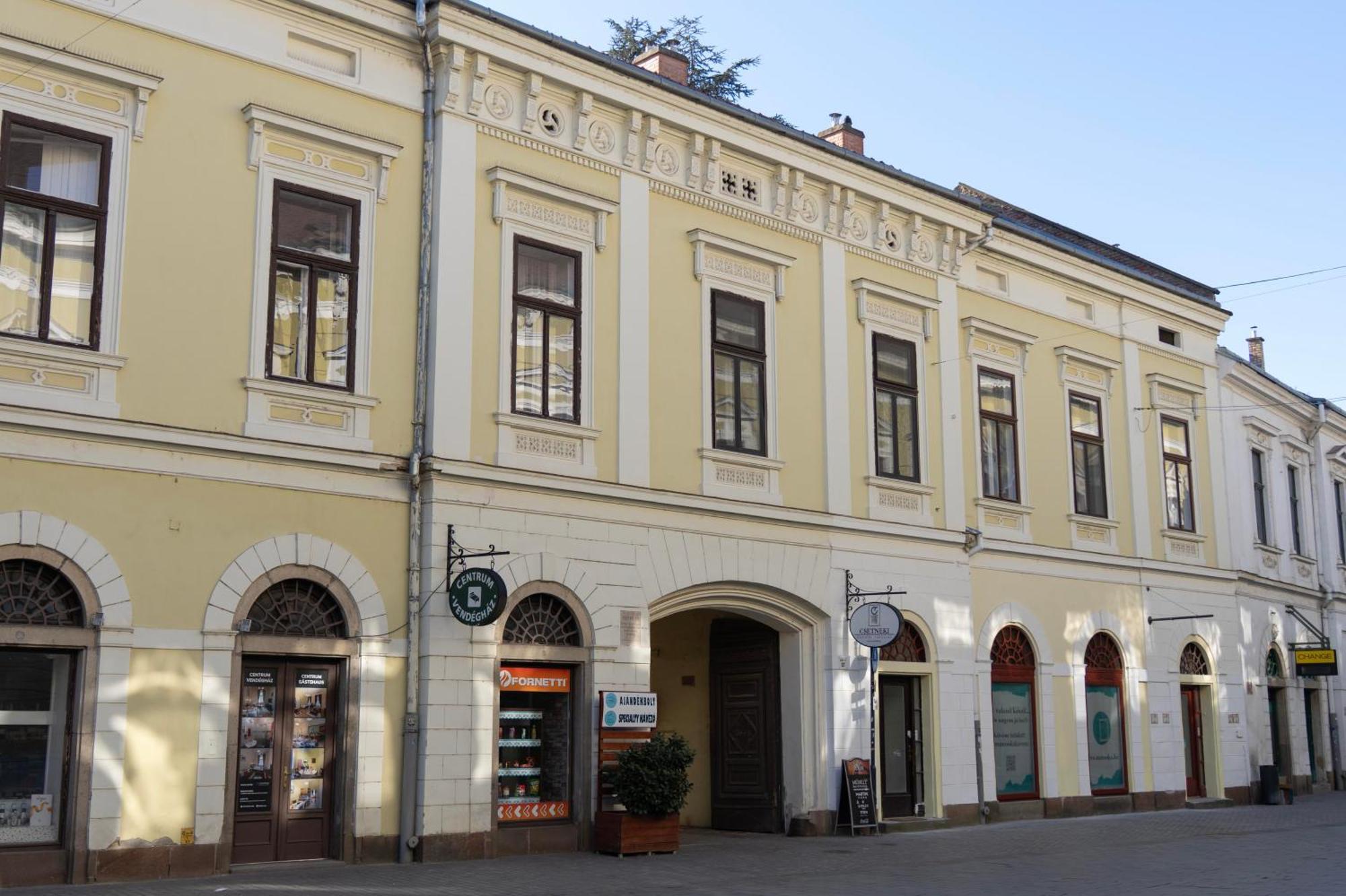 Centrum Vendégház Erlau Exterior foto